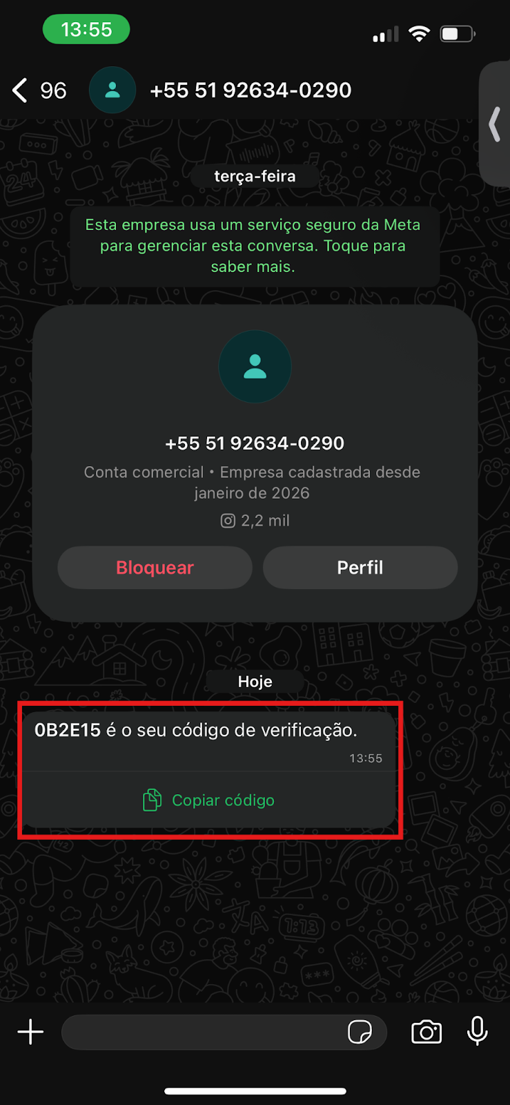 Mensagem no WhatsApp com o código de verificação enviado pela Clinia