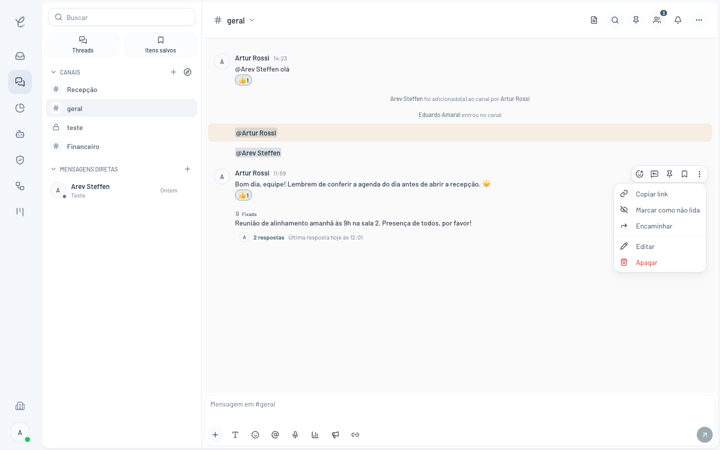 Menu de mais ações de uma mensagem na Clinia com opções de copiar link, marcar como não lida, encaminhar, editar e apagar